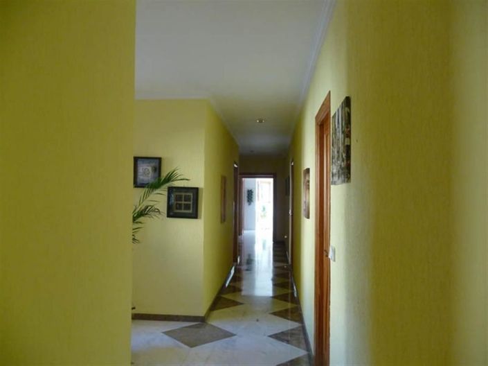 Image No.30-5 Bed Villa for sale