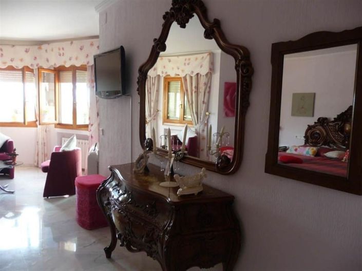 Image No.38-5 Bed Villa for sale