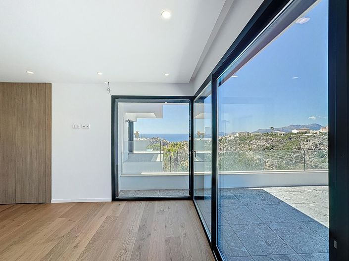 Image No.14-3 Bed Villa for sale