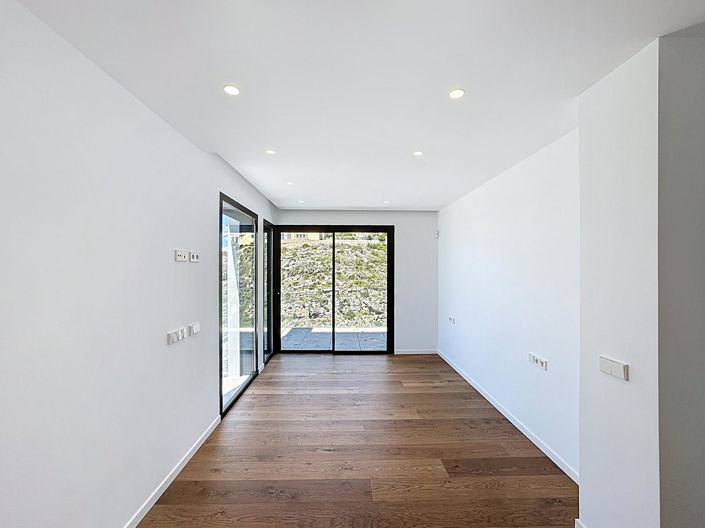 Image No.28-3 Bed Villa for sale