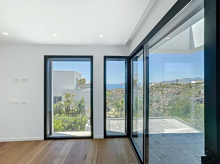 Image No.29-3 Bed Villa for sale