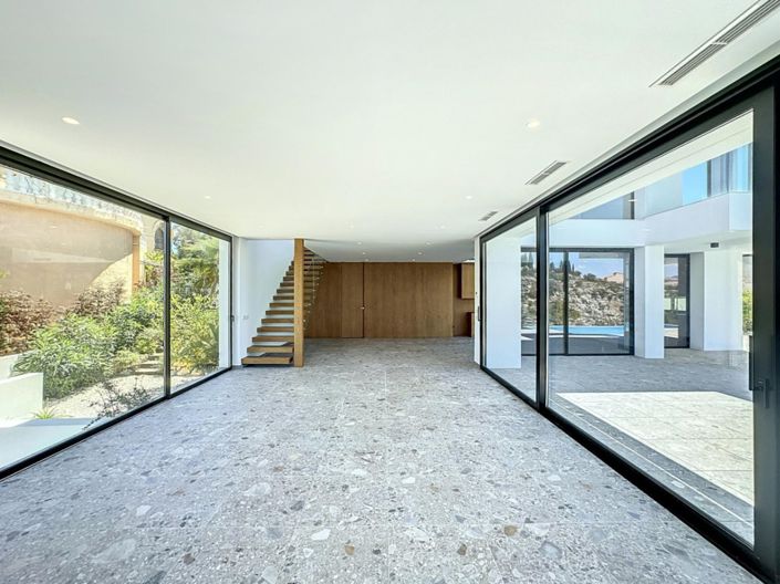 Image No.37-3 Bed Villa for sale