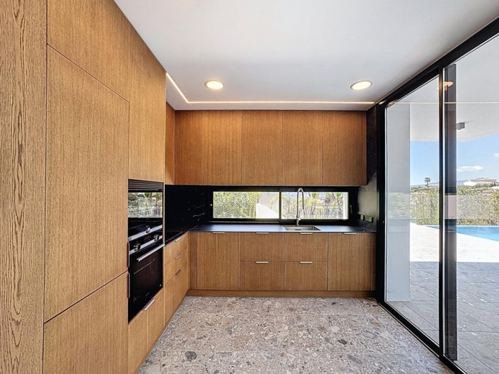 Image No.40-3 Bed Villa for sale