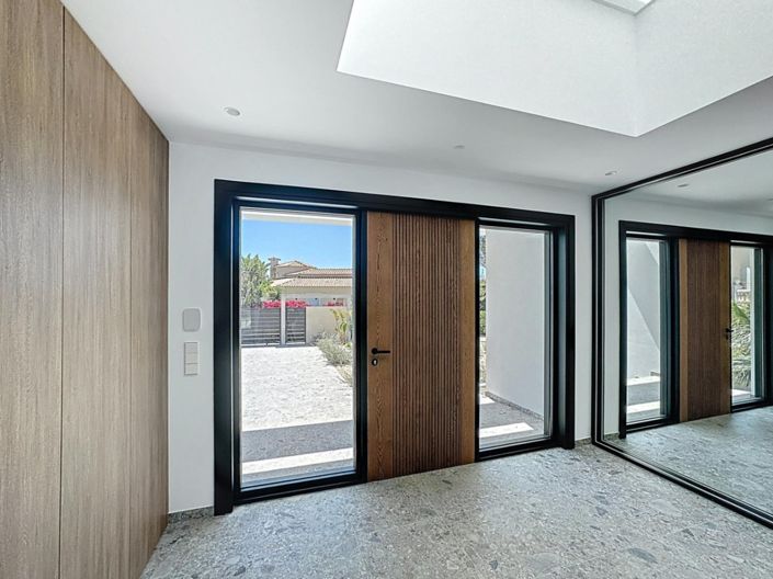 Image No.7-3 Bed Villa for sale