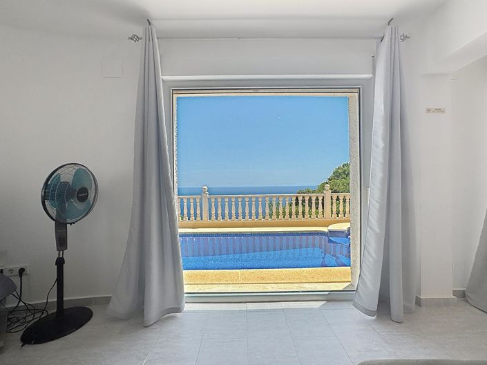 Image No.33-2 Bed Villa for sale