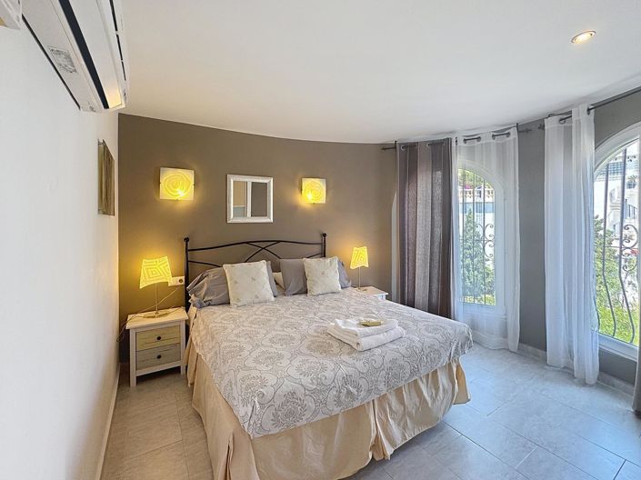 Image No.40-2 Bed Villa for sale