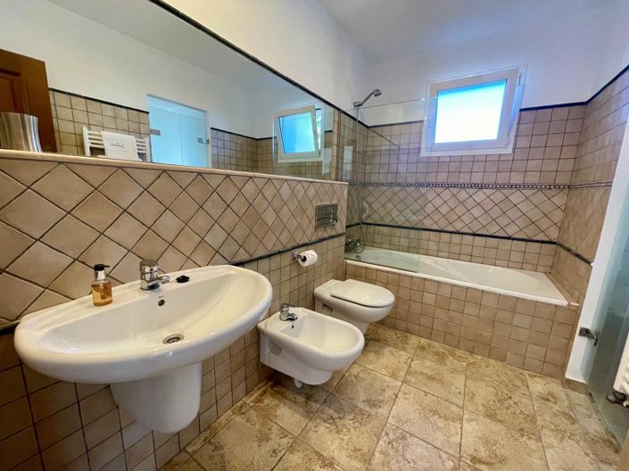 Image No.23-3 Bed Villa for sale