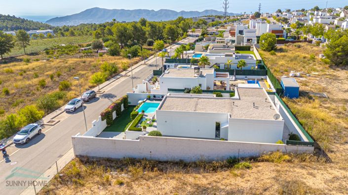 Image No.3-2 Bed Villa for sale