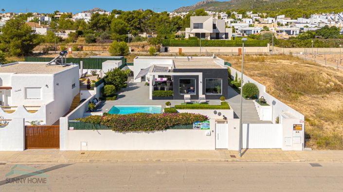 Image No.4-2 Bed Villa for sale