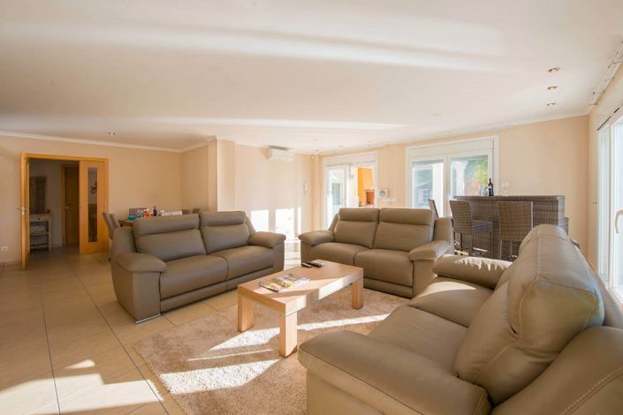 Image No.3-Villa de 5 chambres à vendre à Moraira