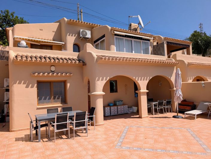 Image No.2-4 Bed Villa for sale