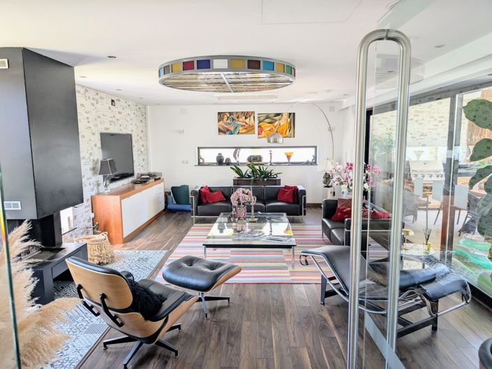 Image No.4-Villa for sale