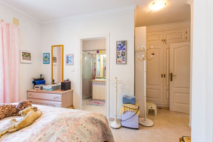 Image No.15-4 Bed Villa for sale