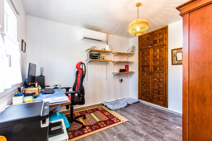 Image No.25-5 Bed Villa for sale