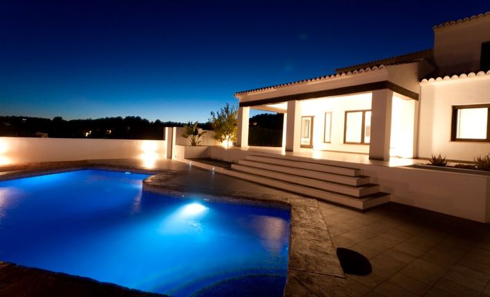 Image No.1-4 Bed Villa for sale
