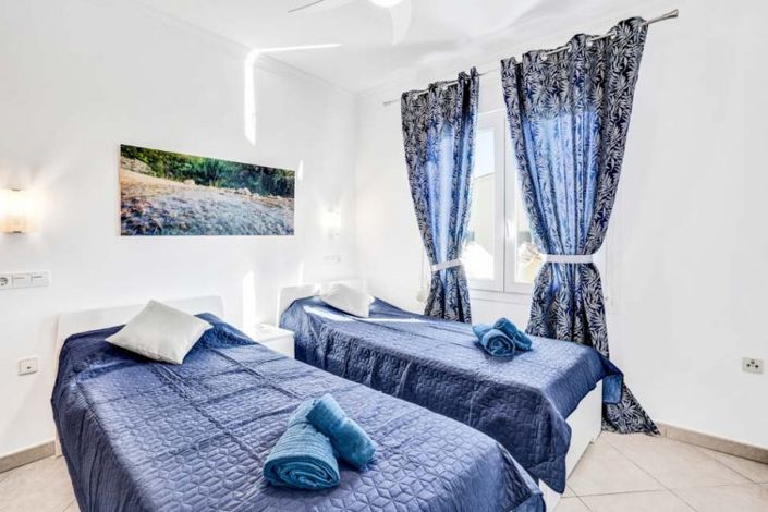 Image No.18-3 Bed Villa for sale