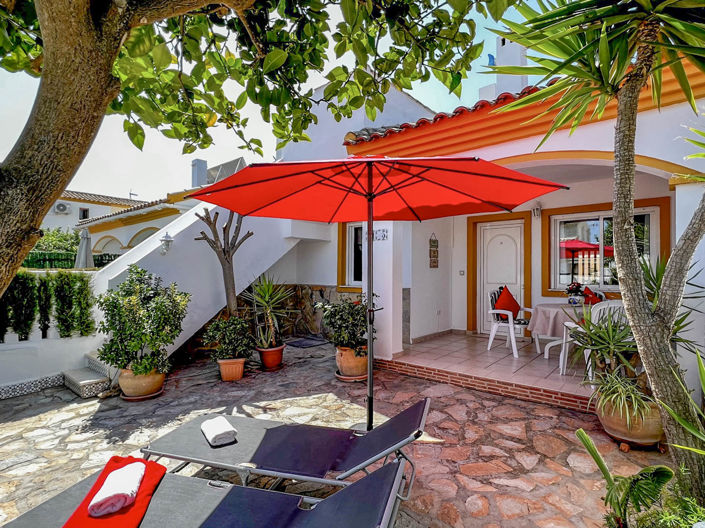 Image No.1-3 Bed Townhouse for sale
