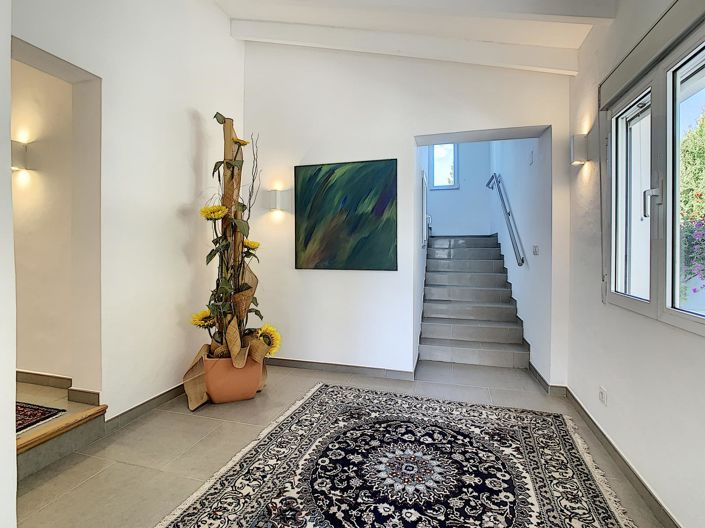 Image No.28-5 Bed Villa for sale