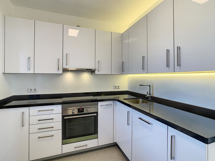 Image No.33-5 Bed Villa for sale