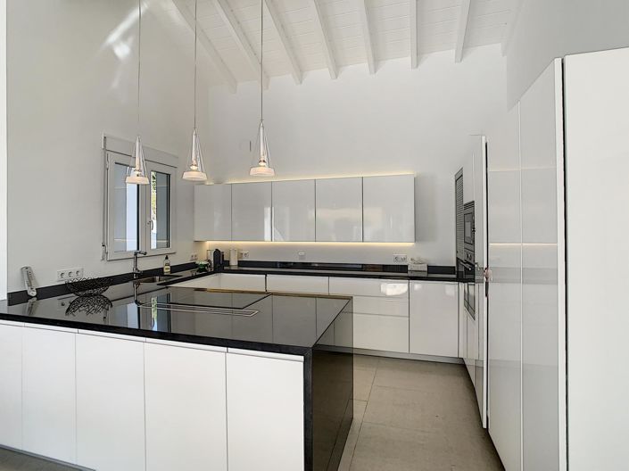 Image No.46-5 Bed Villa for sale