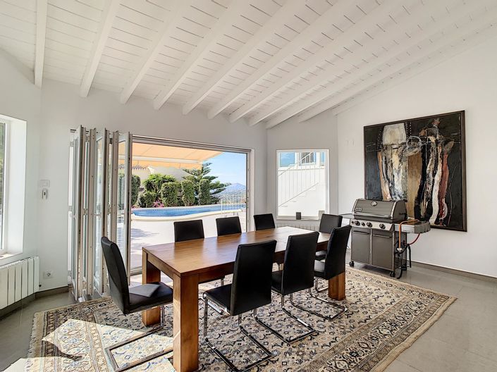 Image No.48-5 Bed Villa for sale