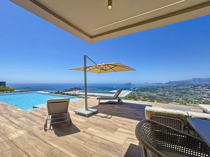 Image No.1-5 Bed Villa for sale
