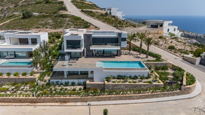 Image No.2-5 Bed Villa for sale