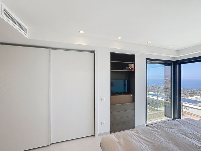 Image No.34-5 Bed Villa for sale