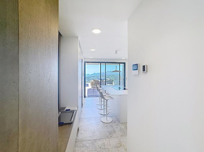 Image No.48-5 Bed Villa for sale