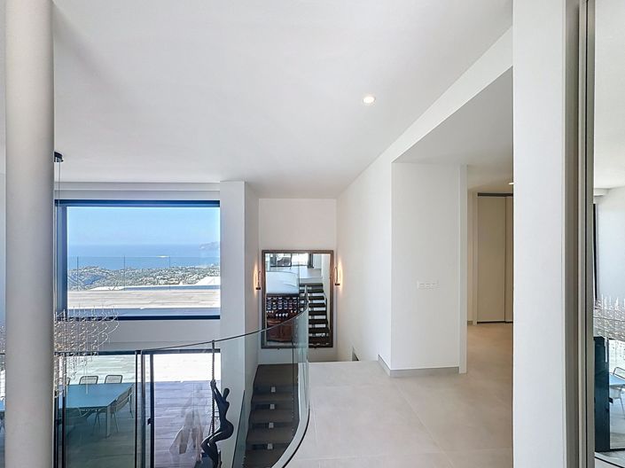 Image No.8-5 Bed Villa for sale