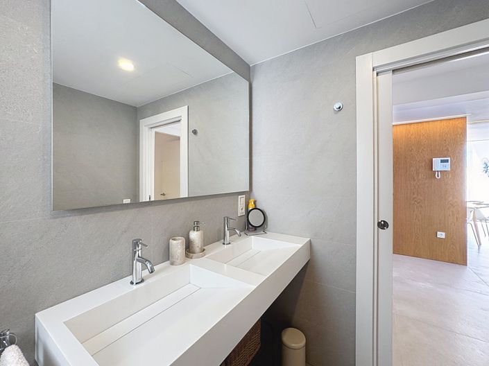 Image No.25-3 Bed Villa for sale