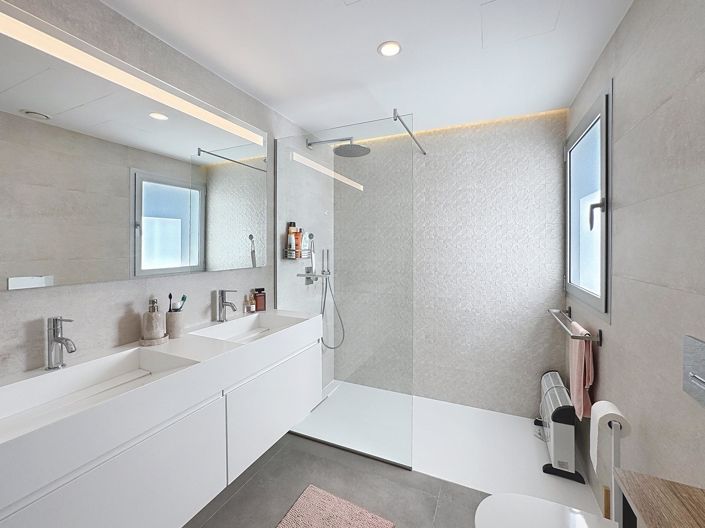 Image No.37-3 Bed Villa for sale