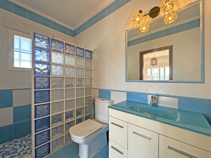 Image No.28-3 Bed Villa for sale