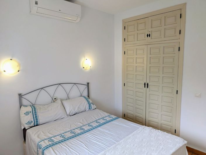 Image No.20-4 Bed Villa for sale