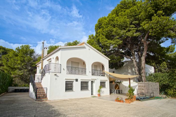 Image No.1-2 Bed Villa for sale