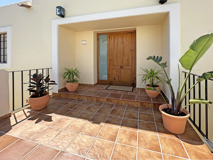 Image No.18-3 Bed Villa for sale