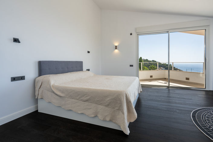 Image No.25-7 Bed Villa for sale