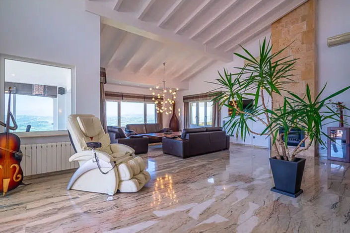 Image No.9-3 Bed Villa for sale