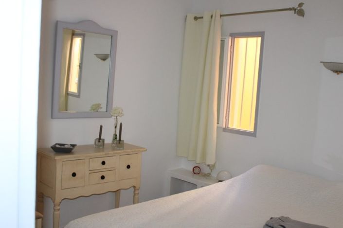 Image No.20-2 Bed Apartment for sale