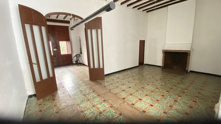 Image No.10-4 Bed Townhouse for sale