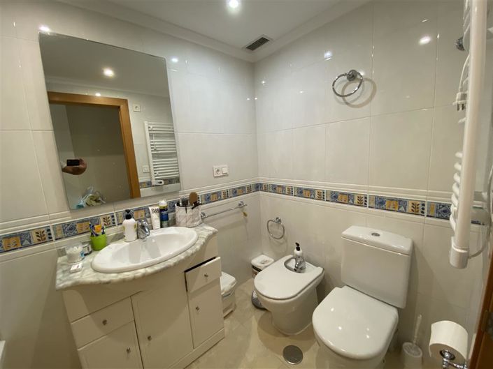 Image No.17-4 Bed Apartment for sale