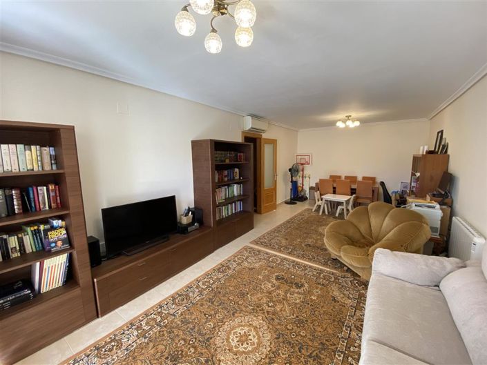 Image No.2-4 Bed Apartment for sale