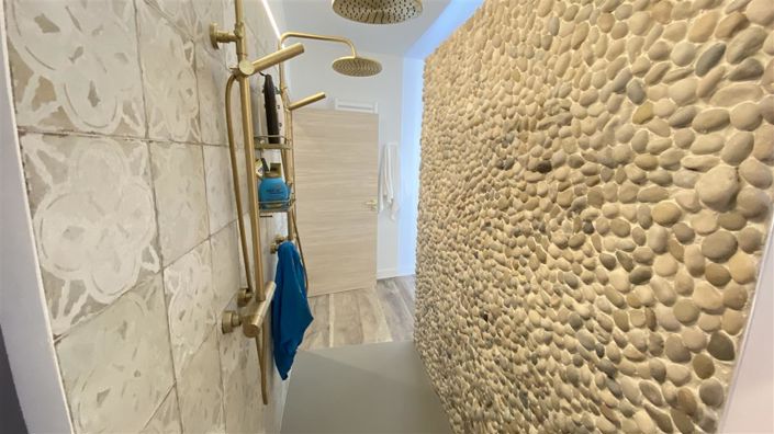 Image No.36-6 Bed Apartment for sale