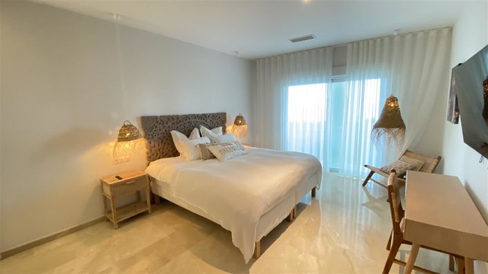 Image No.40-6 Bed Apartment for sale