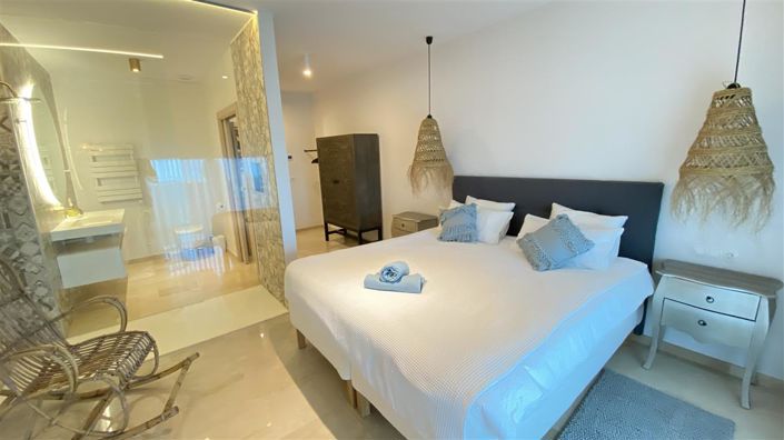 Image No.47-6 Bed Apartment for sale