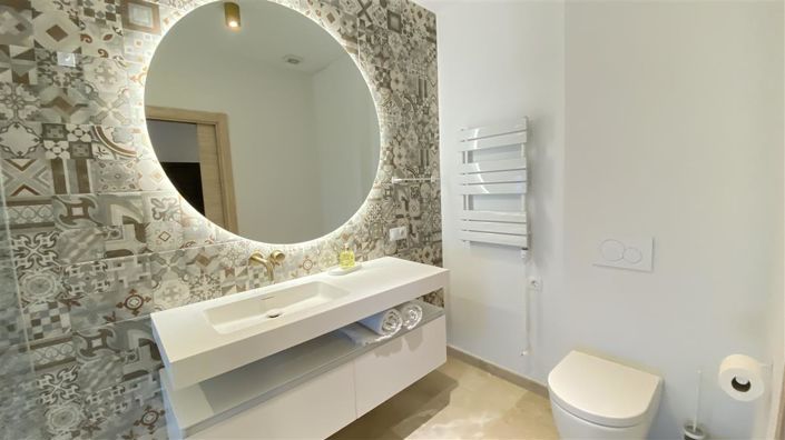 Image No.49-6 Bed Apartment for sale