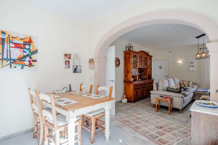 Image No.2-5 Bed Villa for sale