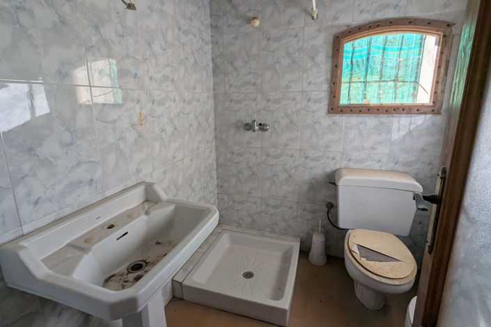 Image No.10-2 Bed Villa for sale