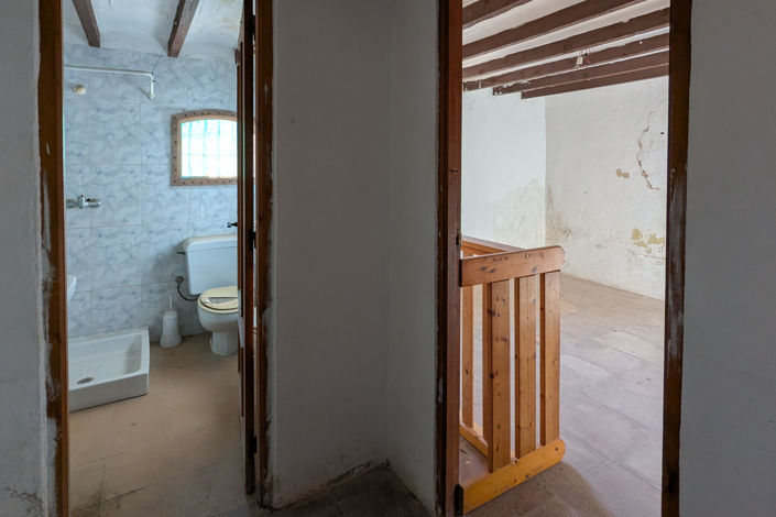 Image No.8-2 Bed Villa for sale