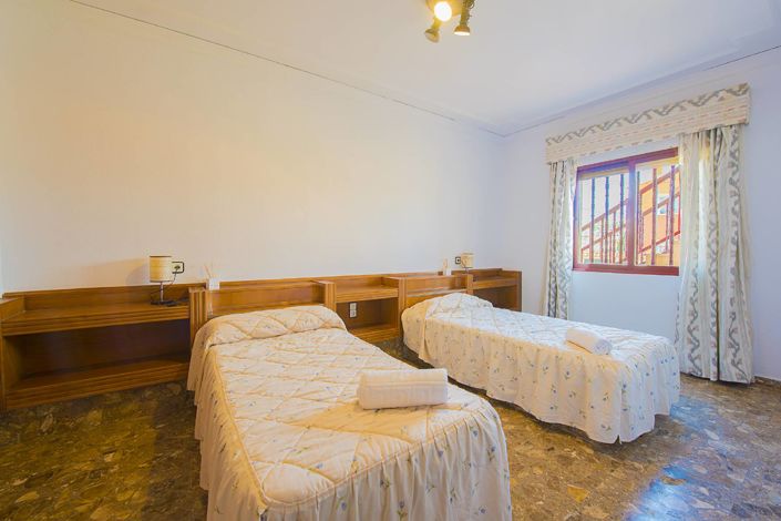 Image No.20-11 Bed Villa for sale